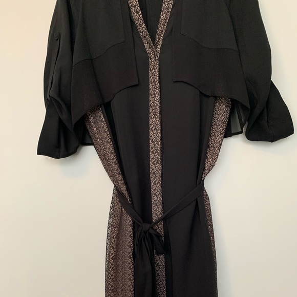 BCBG MaxAzria Runway. Kaye Belted Dress. 100% Silk - Picture 4 of 11